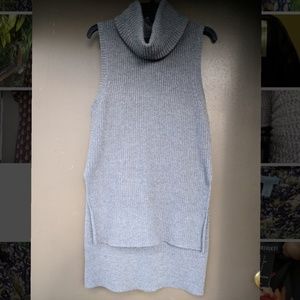 Contemporary Sleeveless Knitted Tunic